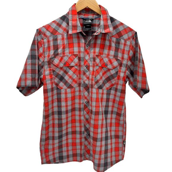 The North Face Shirt Mens Small Gray Red Plaid Snap Up Shorts Sleeve Gorpcore - Picture 1 of 9